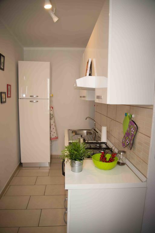 Carol House Apartment เนเปิลส์ ภายนอก รูปภาพ