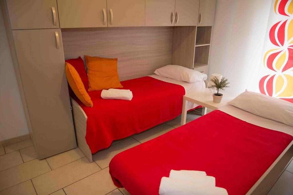 Carol House Apartment เนเปิลส์ ภายนอก รูปภาพ